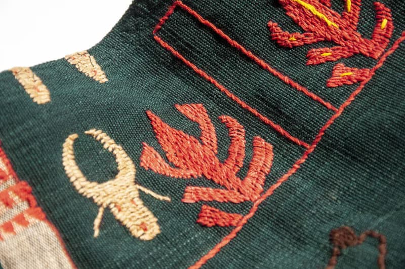 手縫純棉布側背包 刺繡斜背包 手工刺繡肩背包 手繡包-彩虹動物