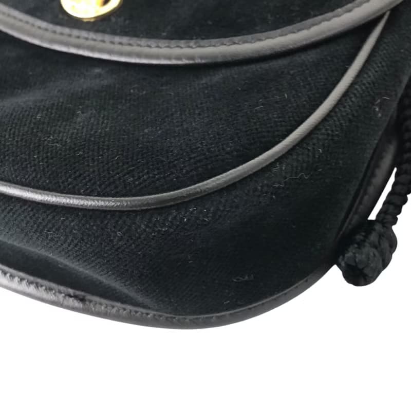 【 日本直送　名牌中古包 】CELINE セリーヌ ショルダーバッグ ブラック ブラゾン タッセル ベロア ミニバッグ vintage オールド 55w28w