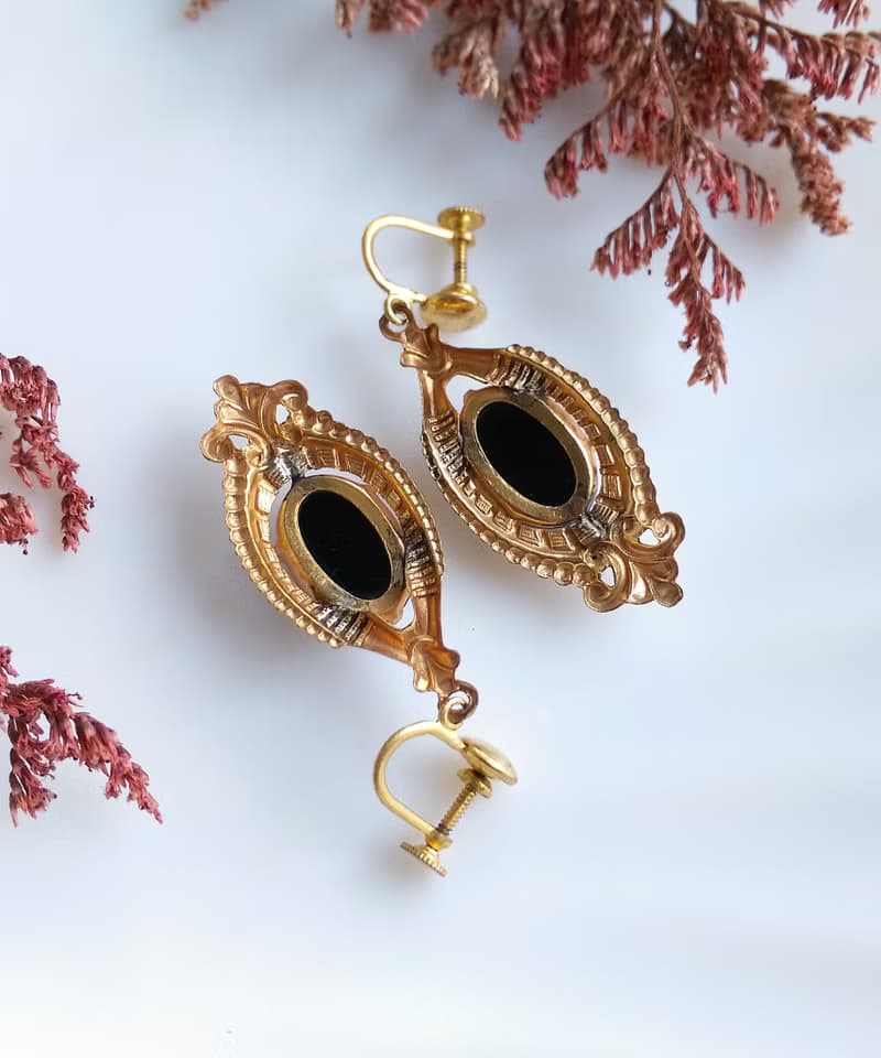 Vintage Jewelry 西洋古董飾品 CAMEO 典雅垂墜 栓式耳環