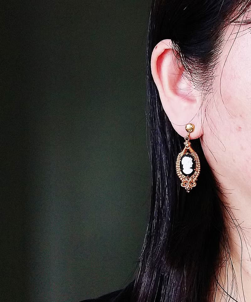 Vintage Jewelry 西洋古董飾品 CAMEO 典雅垂墜 栓式耳環