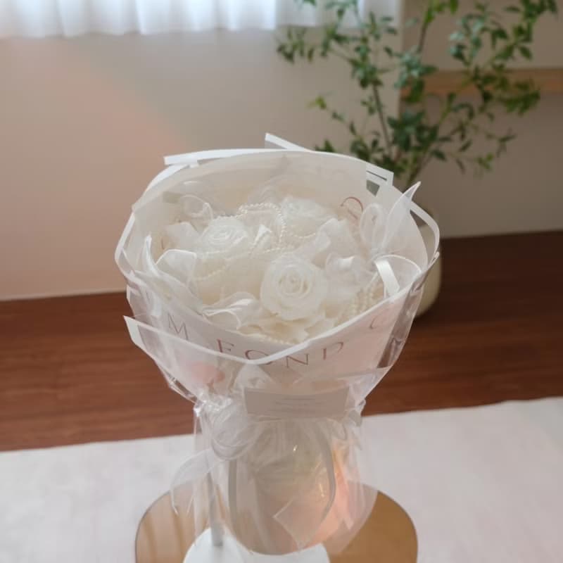 高級感白玫瑰花束 3朵頂級厄瓜多永生玫瑰