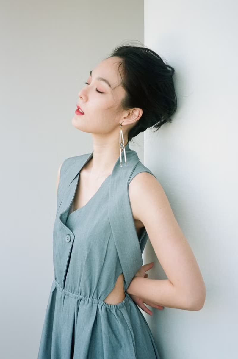 雙色垂墜 玻璃管長耳環 銀藍
