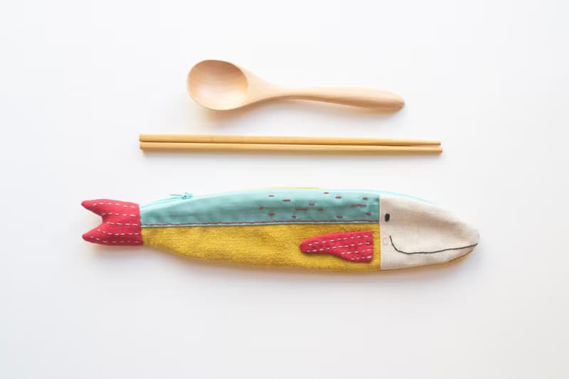 Travelling Tuna cutlery pouch - primary