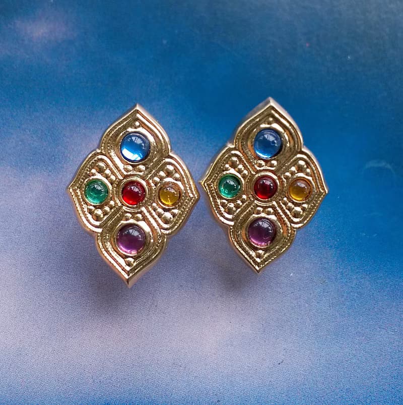 Vintage Jewelry 西洋古董飾品  典雅 多色 貼耳 針式耳環