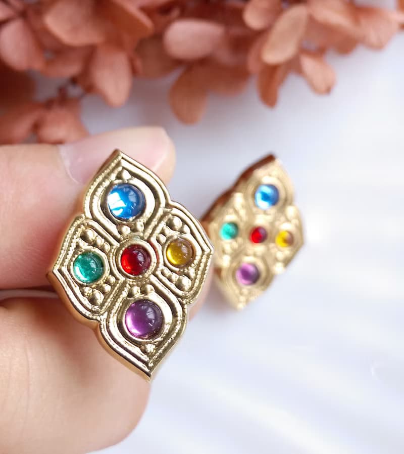 Vintage Jewelry 西洋古董飾品  典雅 多色 貼耳 針式耳環