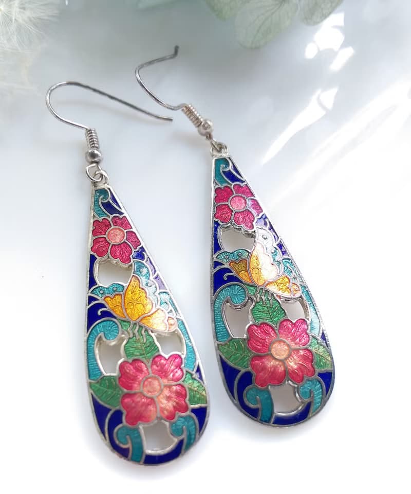 Vintage Jewelry 西洋古董飾品 景泰藍 彩花蝶藍底 耳勾 針式耳環
