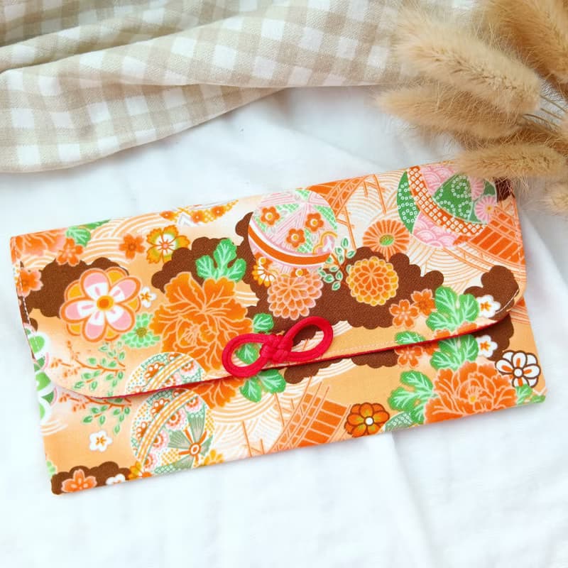 免費繡名字。彩球萬壽菊。布紅包袋 / 口罩收納袋