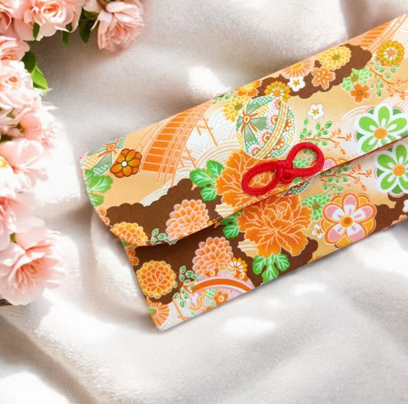 免費繡名字。彩球萬壽菊。布紅包袋 / 口罩收納袋