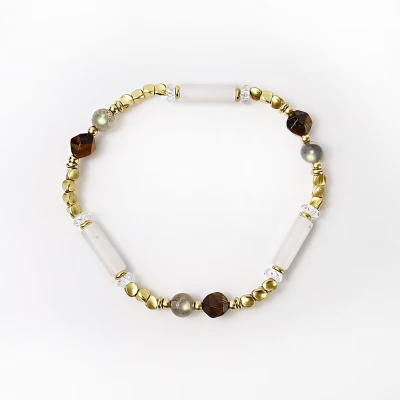 陽光灑落在石板路上 | A60虎眼石漢白玉拉長石手鍊