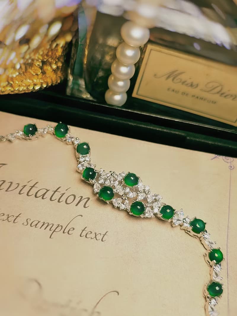 |貴氣|A貨翡翠冰玻綠大蛋面4.5mm純銀鍍18k豪鑲多顆手鏈