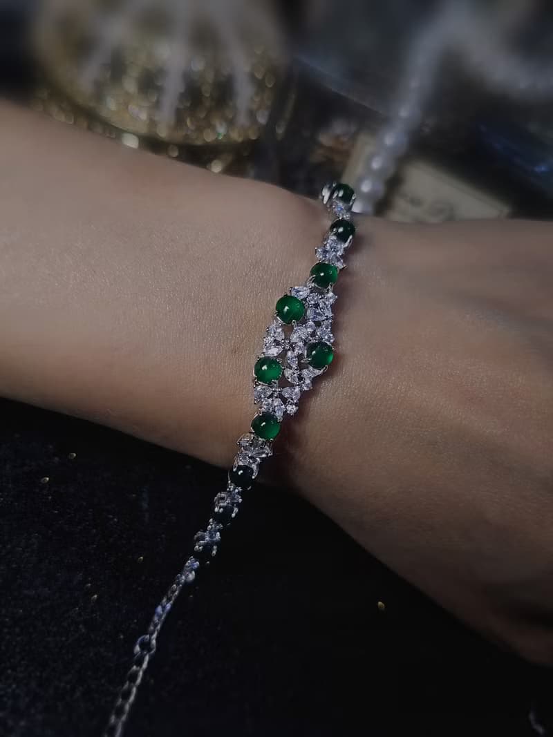 |貴氣|A貨翡翠冰玻綠大蛋面4.5mm純銀鍍18k豪鑲多顆手鏈