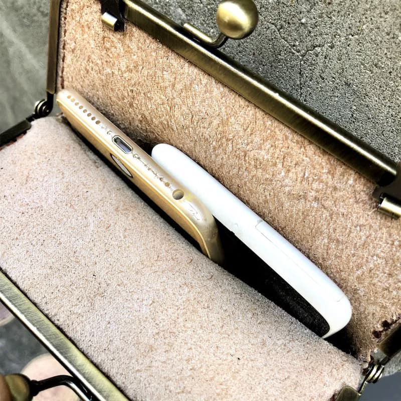 淑女牛皮口金手機袋手機套 - 奶油棕 (iphone12 pro max適用 復古