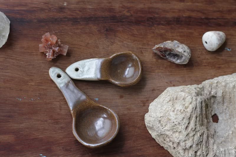 純手捏深咖啡色小鳥形象陶瓷湯匙/陶匙(1對)