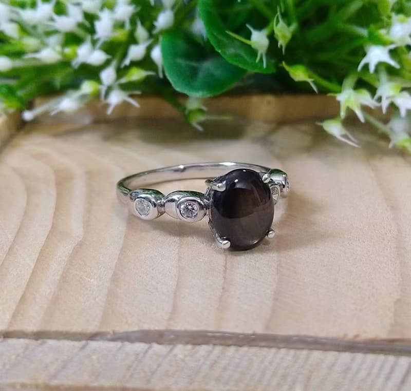 8 x 6 mm. Black Star Natural sapphier ring silver sterling size 7.0 free resize