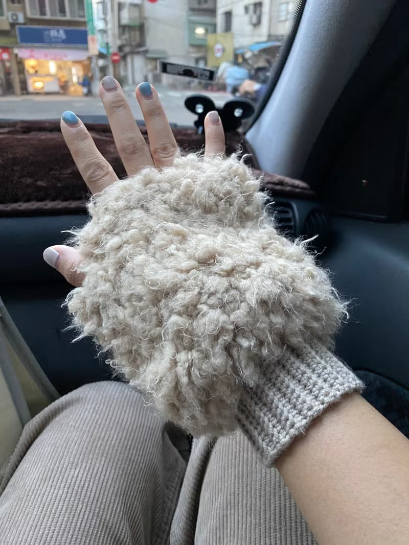 【gusta.編織手作】鉤針編織 毛絨絨 露指手套