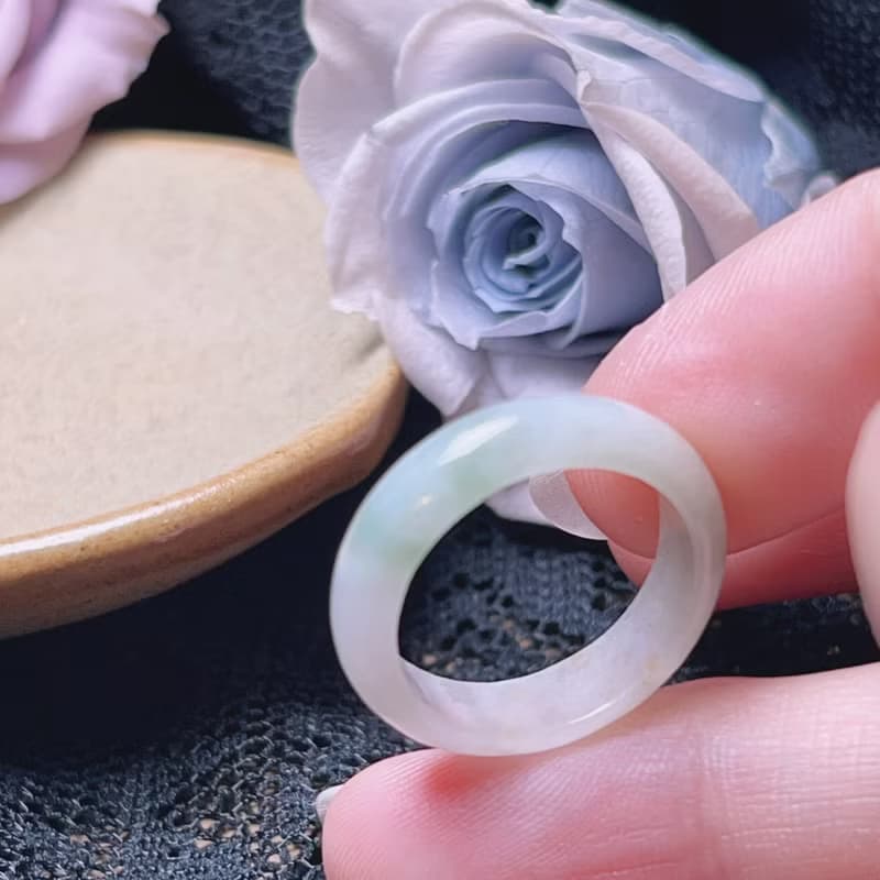 【求‧緣】冰種飄綠花翡翠戒圈 | 國際13圍 | 天然緬甸玉翡翠A貨