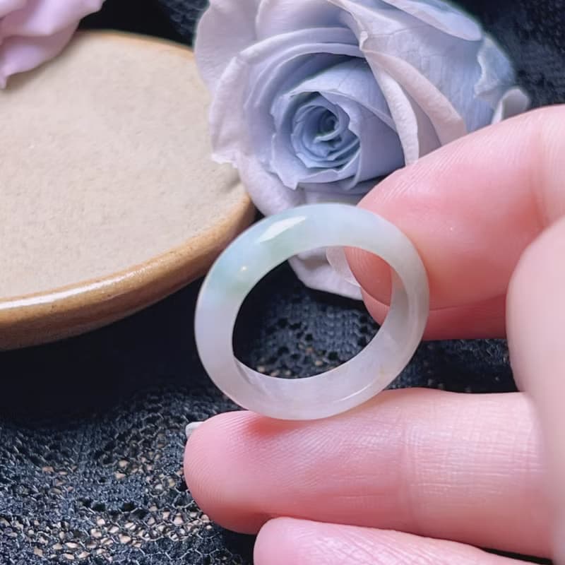 【求‧緣】冰種飄綠花翡翠戒圈 | 國際13圍 | 天然緬甸玉翡翠A貨