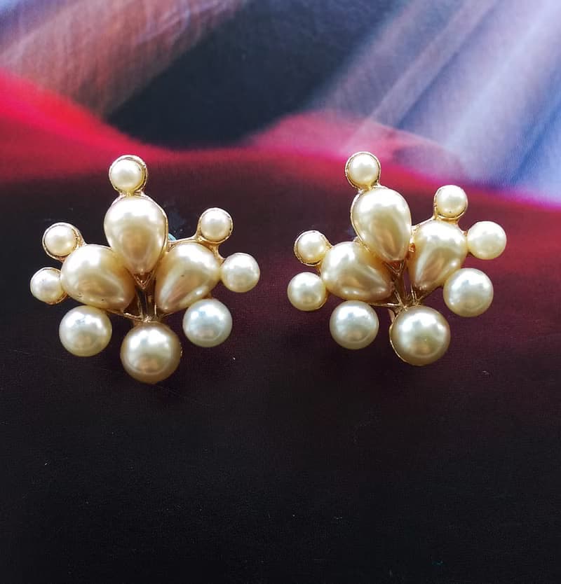 Vintage Jewelry 西洋古董飾品 優雅仿珠 栓式耳環