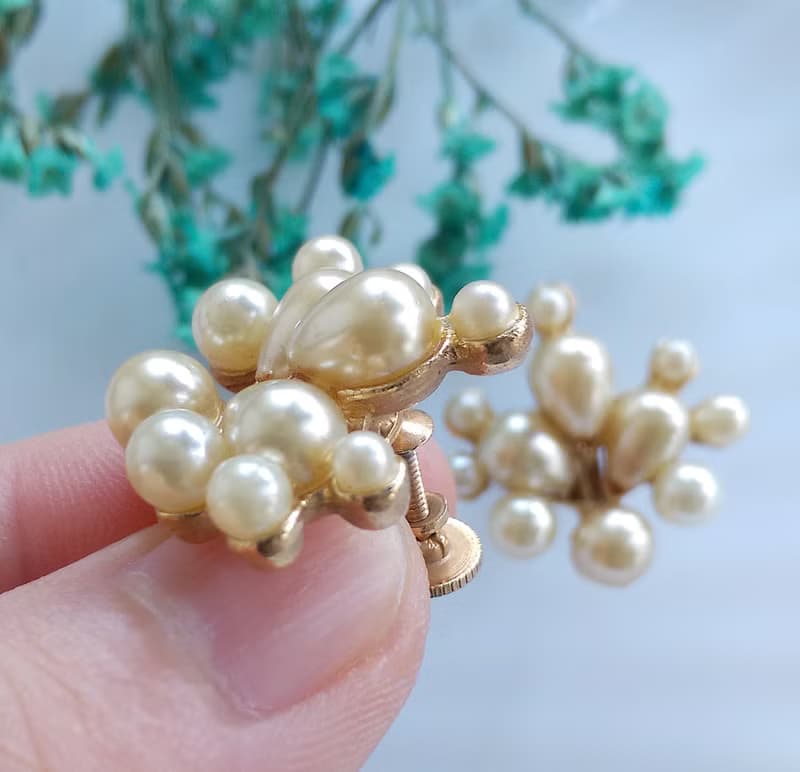 Vintage Jewelry 西洋古董飾品 優雅仿珠 栓式耳環