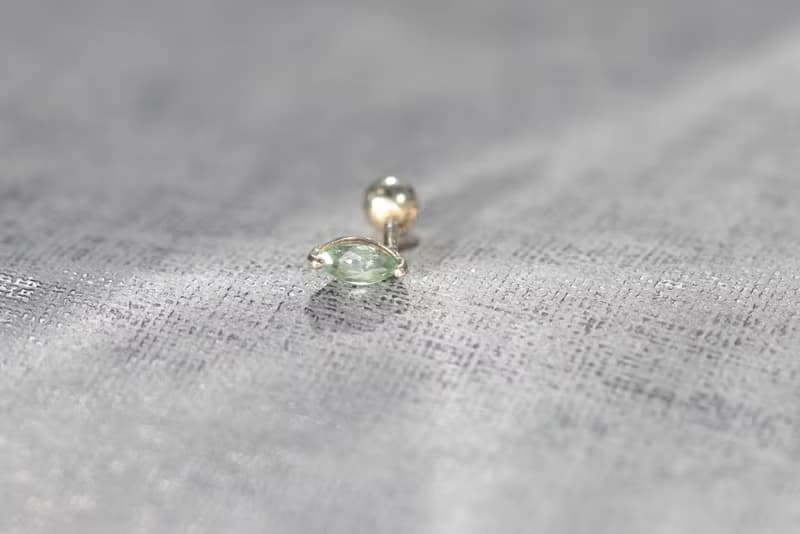 14K 綠色藍寶石鎖珠耳環 (單個)耳骨 耳窩 不退色