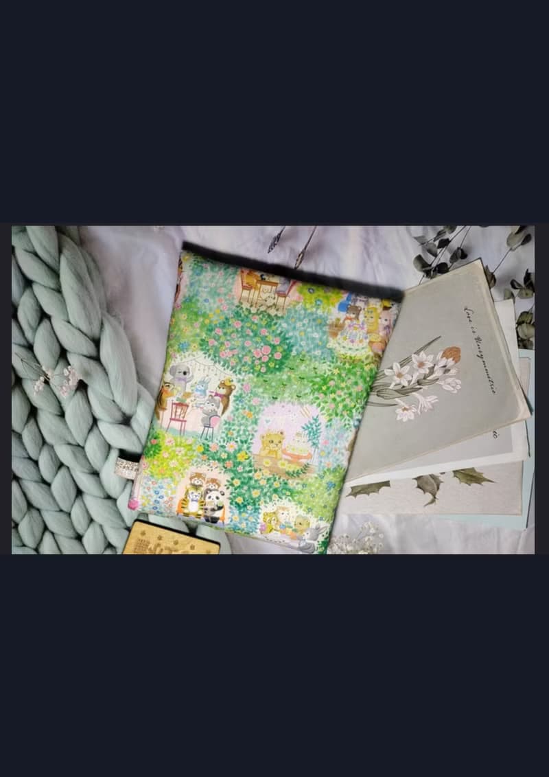 袋物系列-日本限量設計師布動物聚餐款L型拉鍊袋鋪棉-電子保護套