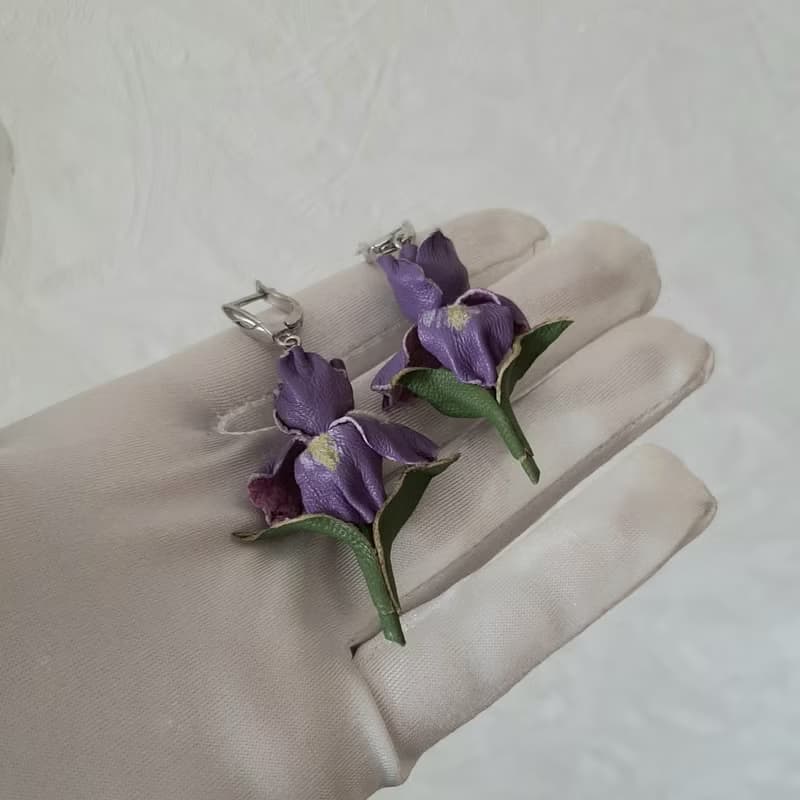 耳環 Iris leather earrings for her Leather women's jewelry