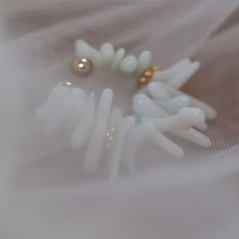 White coral | 白珊瑚のイヤーカフ | ３月誕生石
