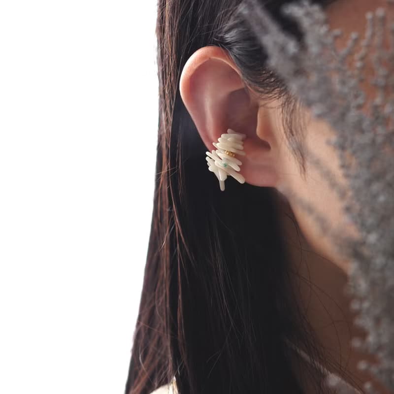 White coral | 白珊瑚のイヤーカフ | ３月誕生石