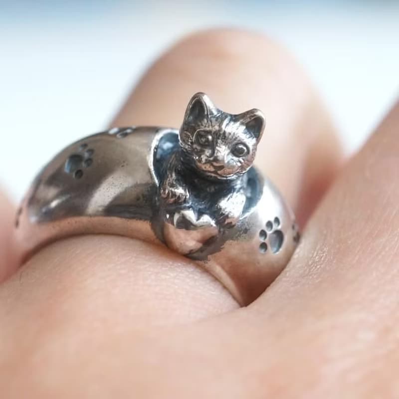 猫からの贈りものリング