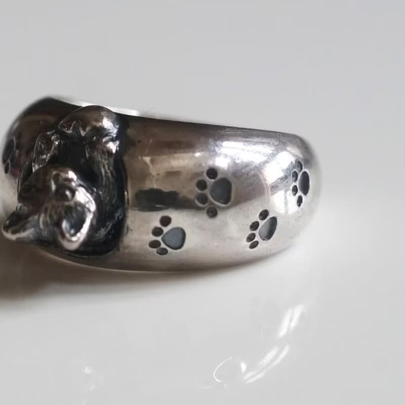 猫からの贈りものリング