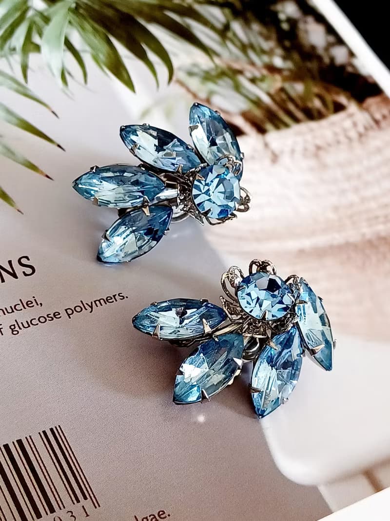 vintage jewelry 古董水藍萊茵石花瓣 夾式耳環