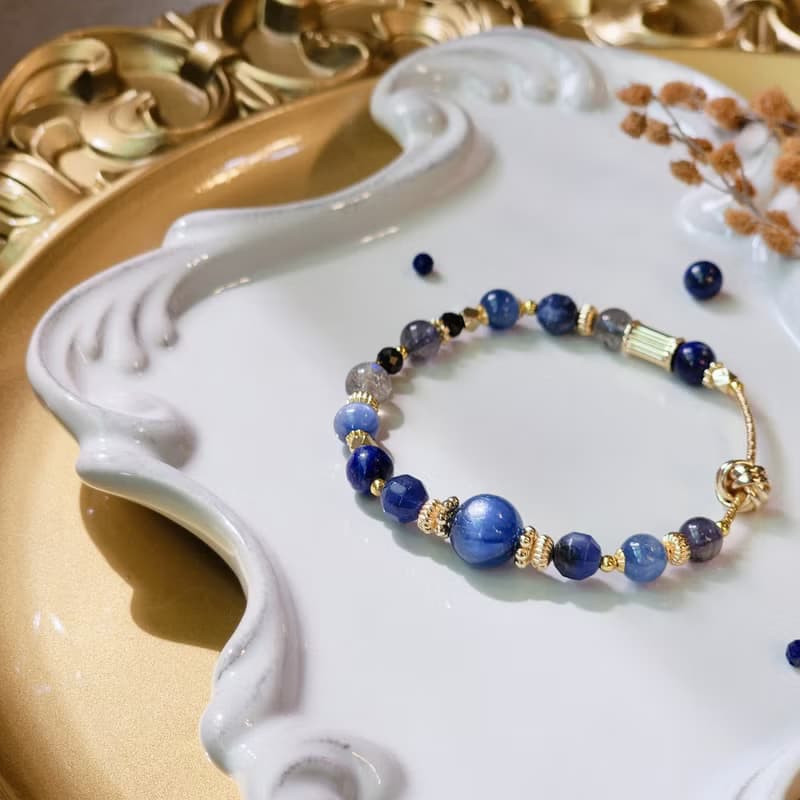 青鳥 | 藍晶石 灰月光 順暢溝通之石 天然水晶手鍊 彈性鍊