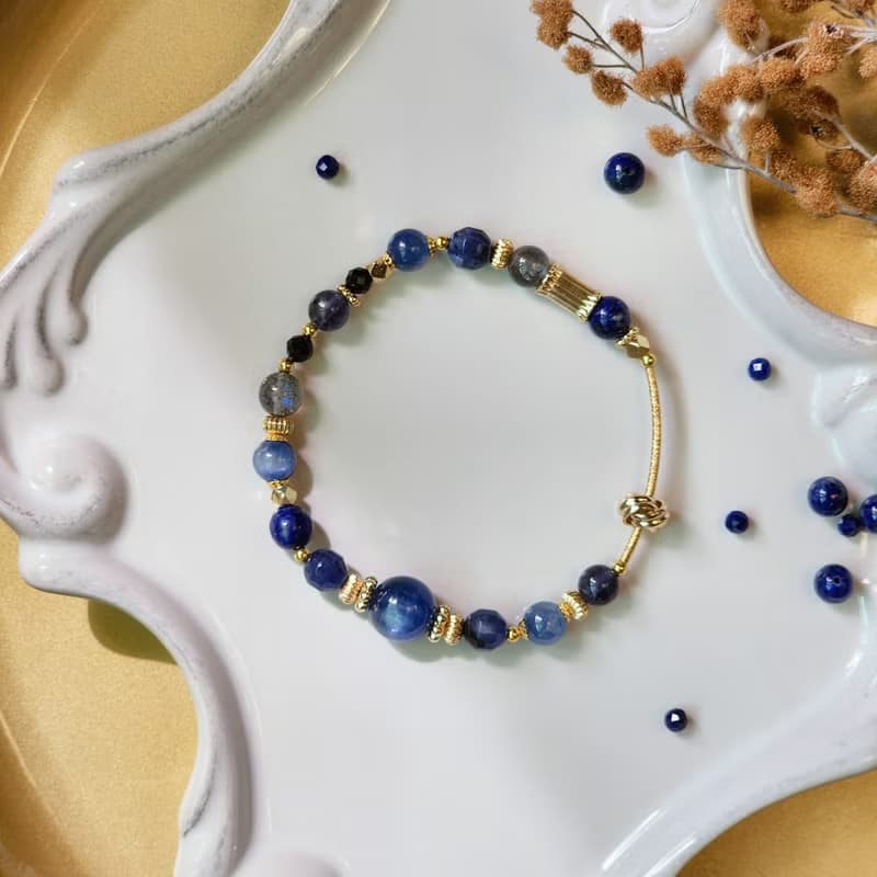 青鳥 | 藍晶石 灰月光 順暢溝通之石 天然水晶手鍊 彈性鍊