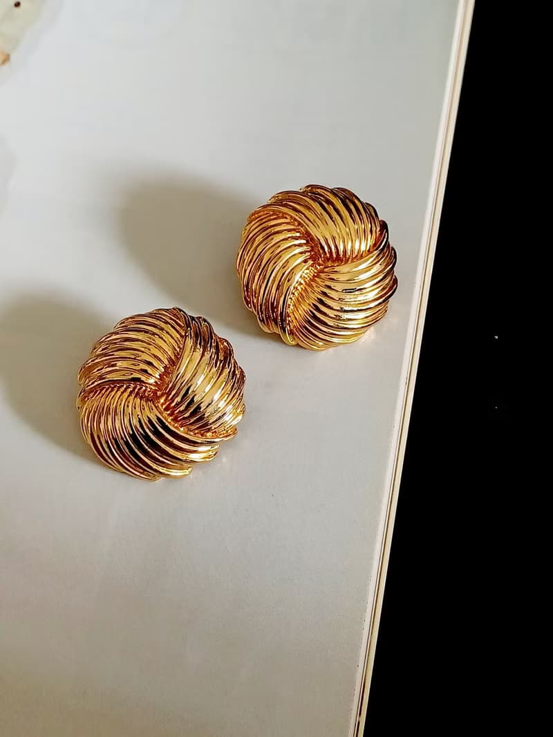 vintage jewelry  優雅亮金羽翼 夾式耳環