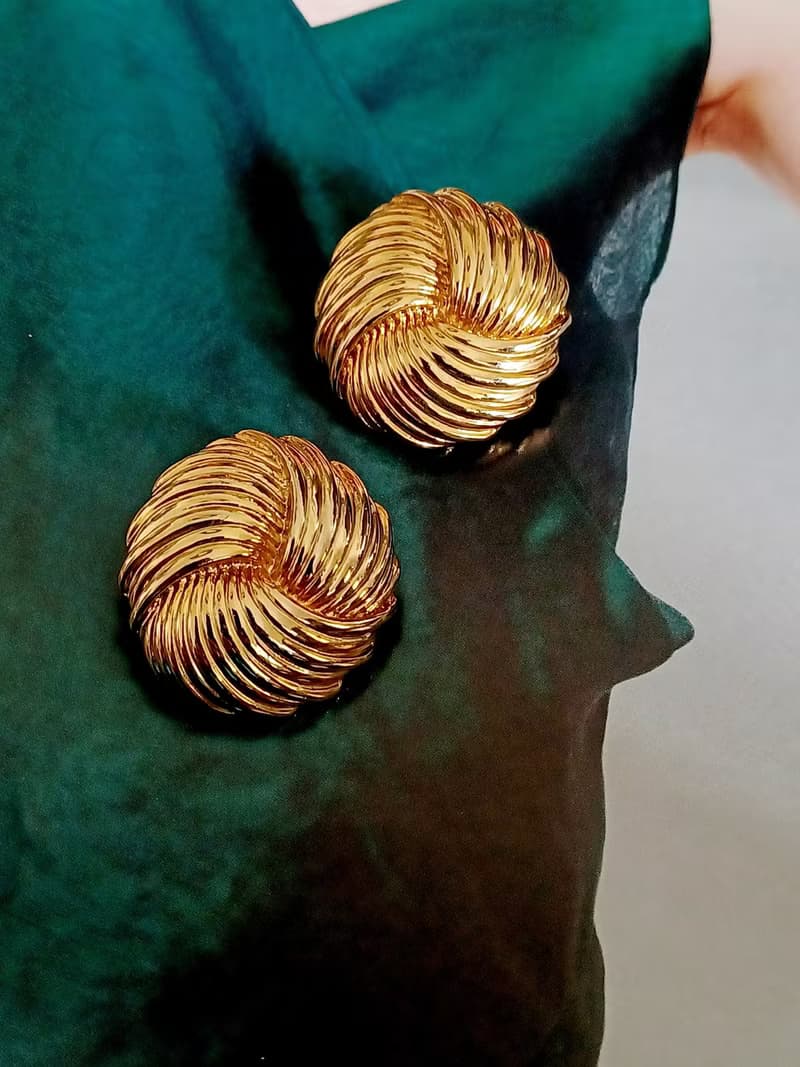 vintage jewelry  優雅亮金羽翼 夾式耳環