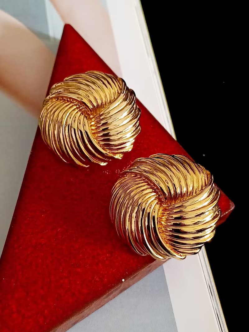 vintage jewelry  優雅亮金羽翼 夾式耳環