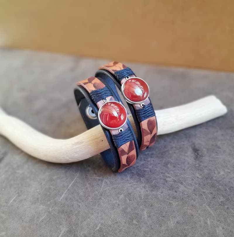 Edgy Unisex Black Pyrography Brown Leather Bracelets with Silver 925 Carnelian
