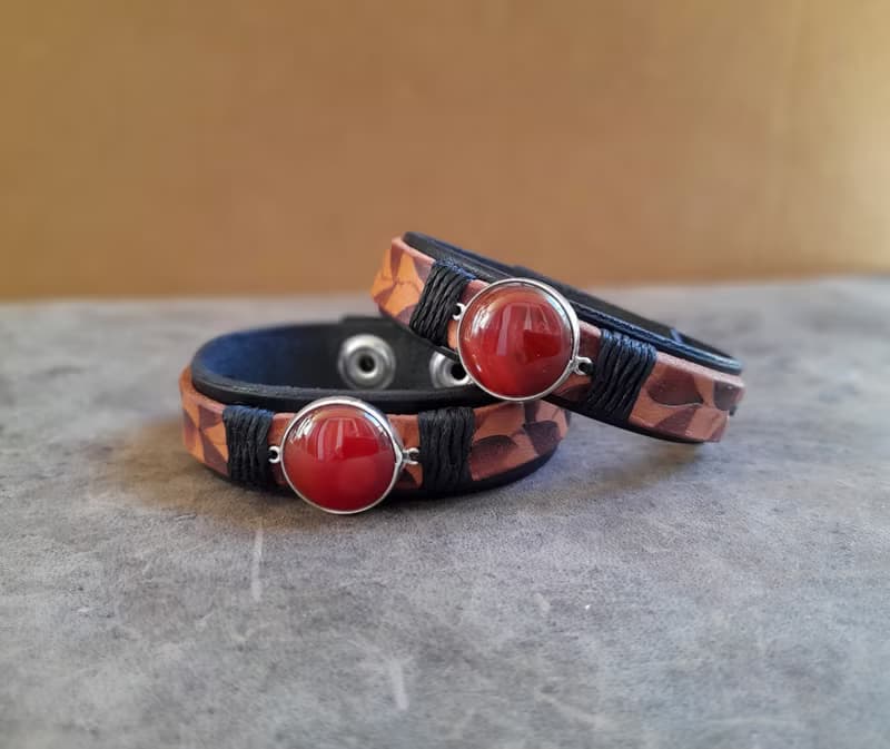 Edgy Unisex Black Pyrography Brown Leather Bracelets with Silver 925 Carnelian