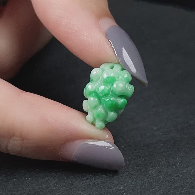 【限時優惠】飄陽綠翡翠葡萄吊墜 | 天然緬甸A貨翡翠 | 送禮