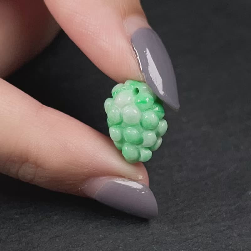 【限時優惠】飄陽綠翡翠葡萄吊墜 | 天然緬甸A貨翡翠 | 送禮
