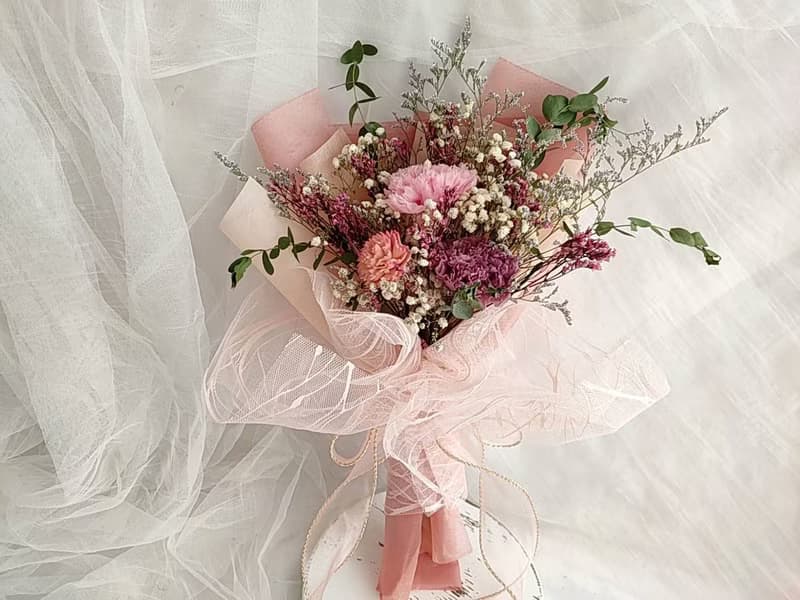 藍芯手作│康乃馨花束・永生玫瑰花 畢業花束 生日禮物 母親節禮