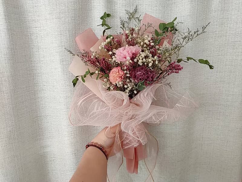 藍芯手作│康乃馨花束・永生玫瑰花 畢業花束 生日禮物 母親節禮