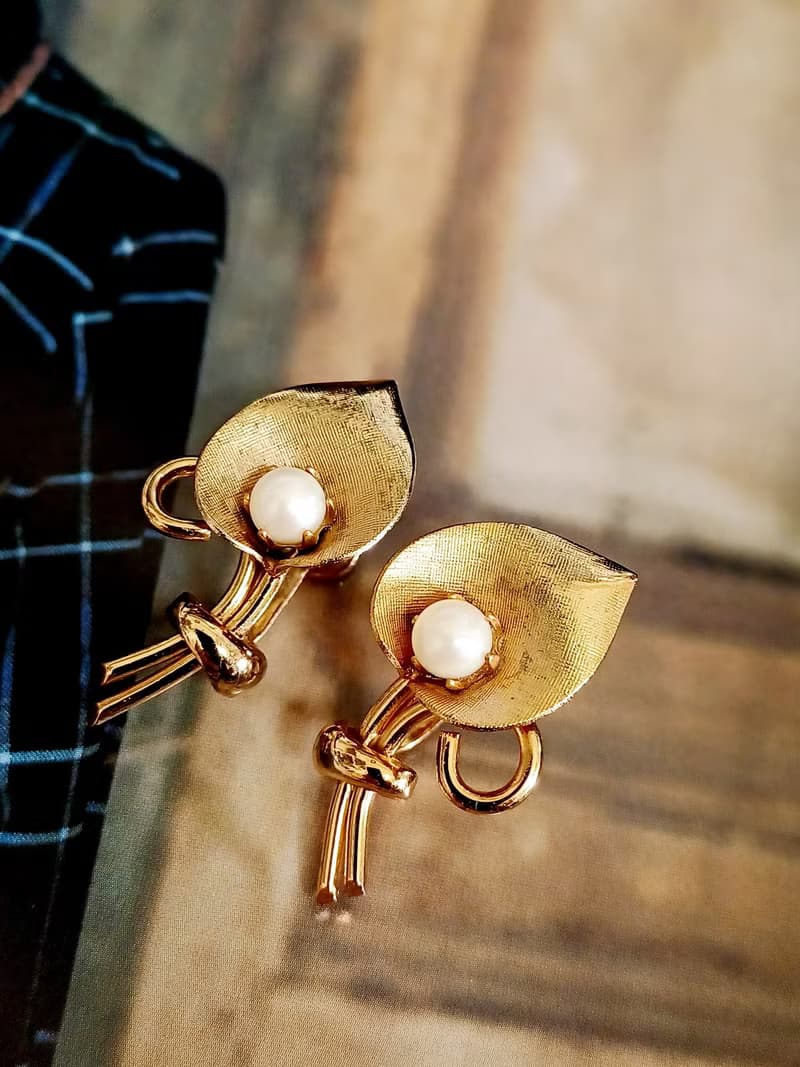 vintage jewelry  典雅立體珍珠海芋 夾式耳環