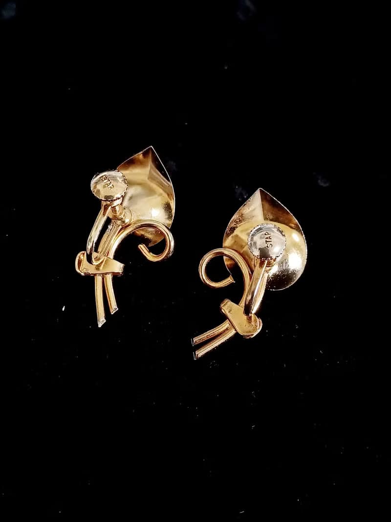 vintage jewelry  典雅立體珍珠海芋 夾式耳環