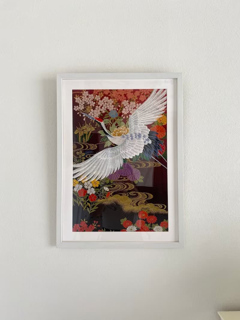 額装97　刺繍着物 鶴 和モダン 和風インテリア プレゼント 結婚祝 新築祝 長寿祝 縁起物 額装インテリア made in japan