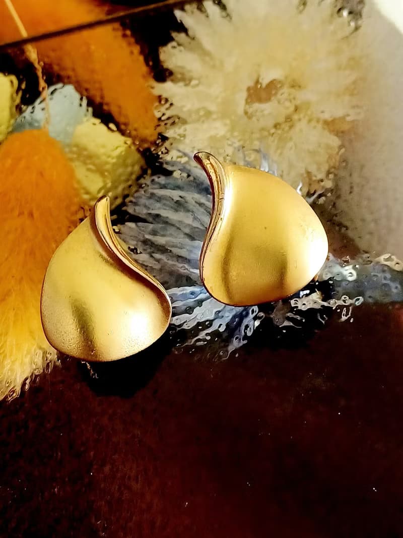 vintage jewelry  古典霧金立體水滴造型 夾式耳環