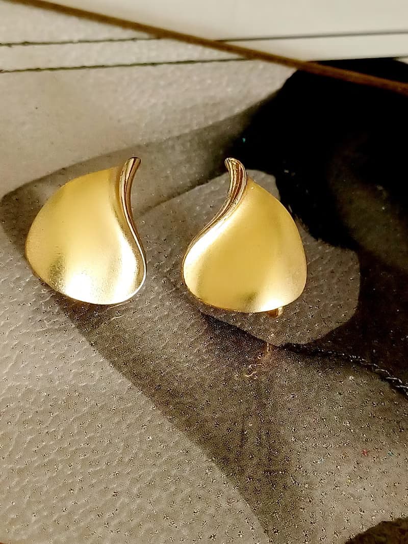 vintage jewelry  古典霧金立體水滴造型 夾式耳環