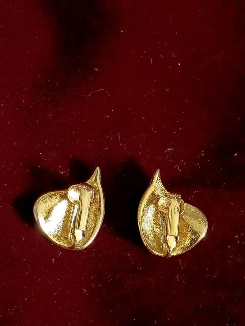 vintage jewelry  古典霧金立體水滴造型 夾式耳環