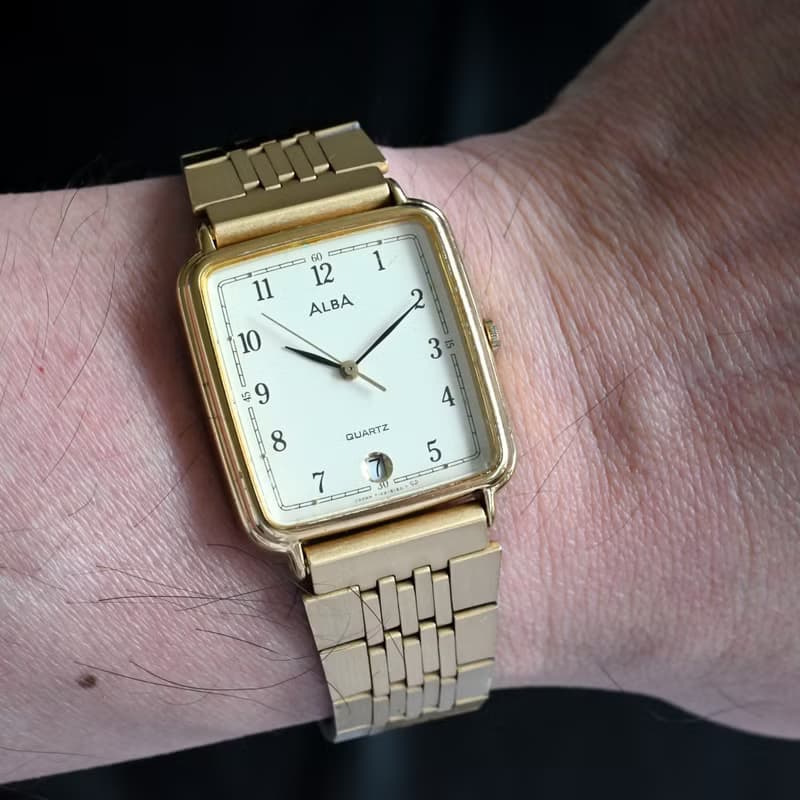 SEIKO ALBA 男性用腕時計 Tank shape QUARTZ Gold Tone Dial Ref.Y142-5070 1994年 手錶 古董錶