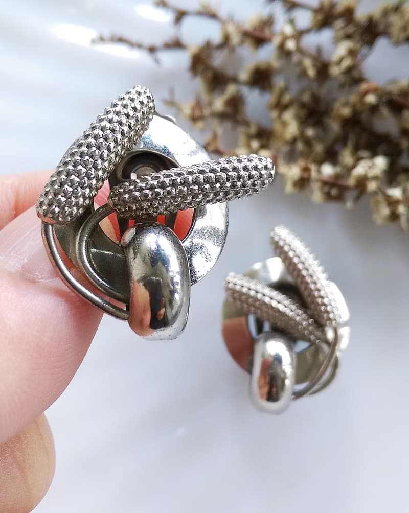 Vintage Jewelry 西洋古董飾品 立體麥穗 銀色調 夾式耳環